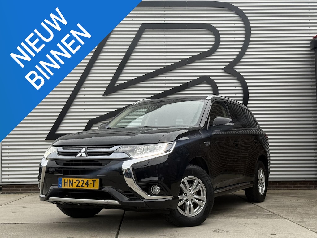 Mitsubishi Outlander 2.0 PHEV Business Edition 1e Eigenaar|Camera|Cruise|Trekhaak|Clima|Navi|N.A.P|APK tot 01-2027