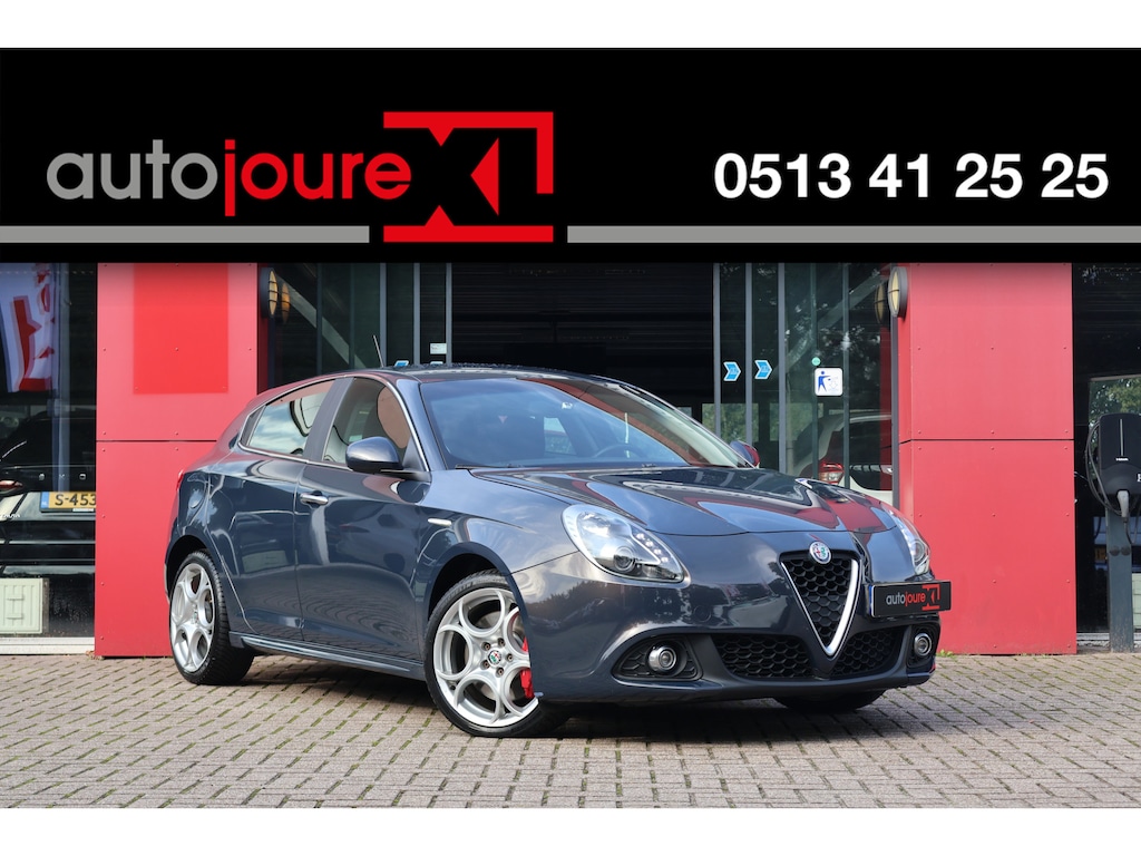 Alfa Romeo Giulietta 1.6 JTDm Super Automaat | Origineel NL | Navigatie | Climate Control | Trekhaak |