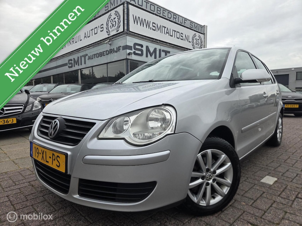 Volkswagen Polo 1.2-12V Comfortline 5DRS/AC/LMV