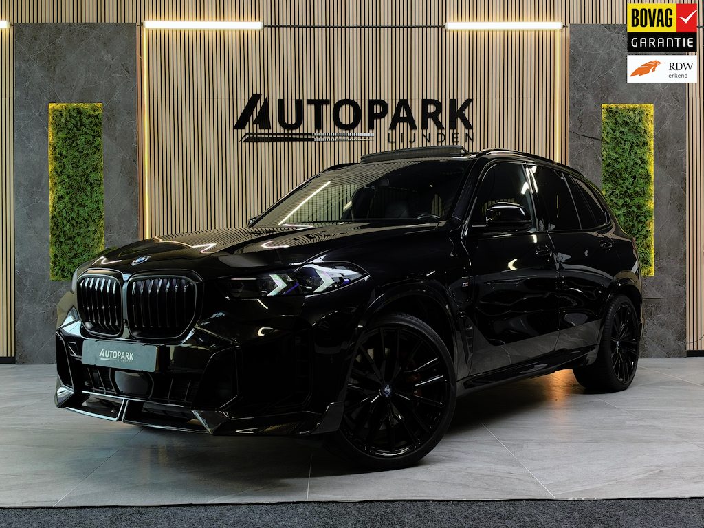BMW X5 XDrive50e M-SPORT|PANO|H&K|SOFTCLOSE|HuD|360 CAMERA|MEMORY|KEYLESS|TREKHAAK|22INCH|489PK|BOMVOL!