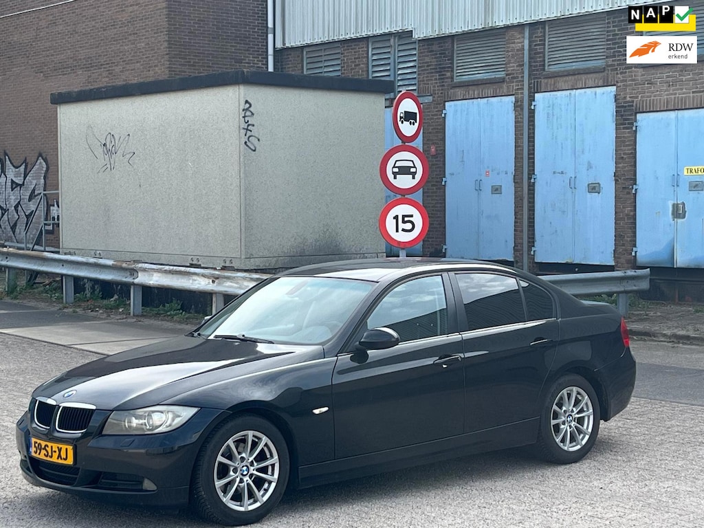 BMW 3-Serie 320i High Executive