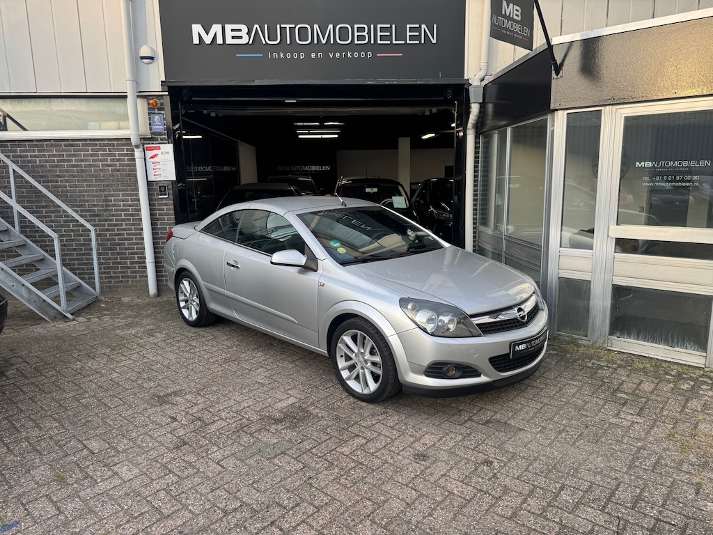Opel Astra TwinTop 1.8 Cosmo/1 jr APK/ Camera/Nap/LM Velgen//Mooie auto!