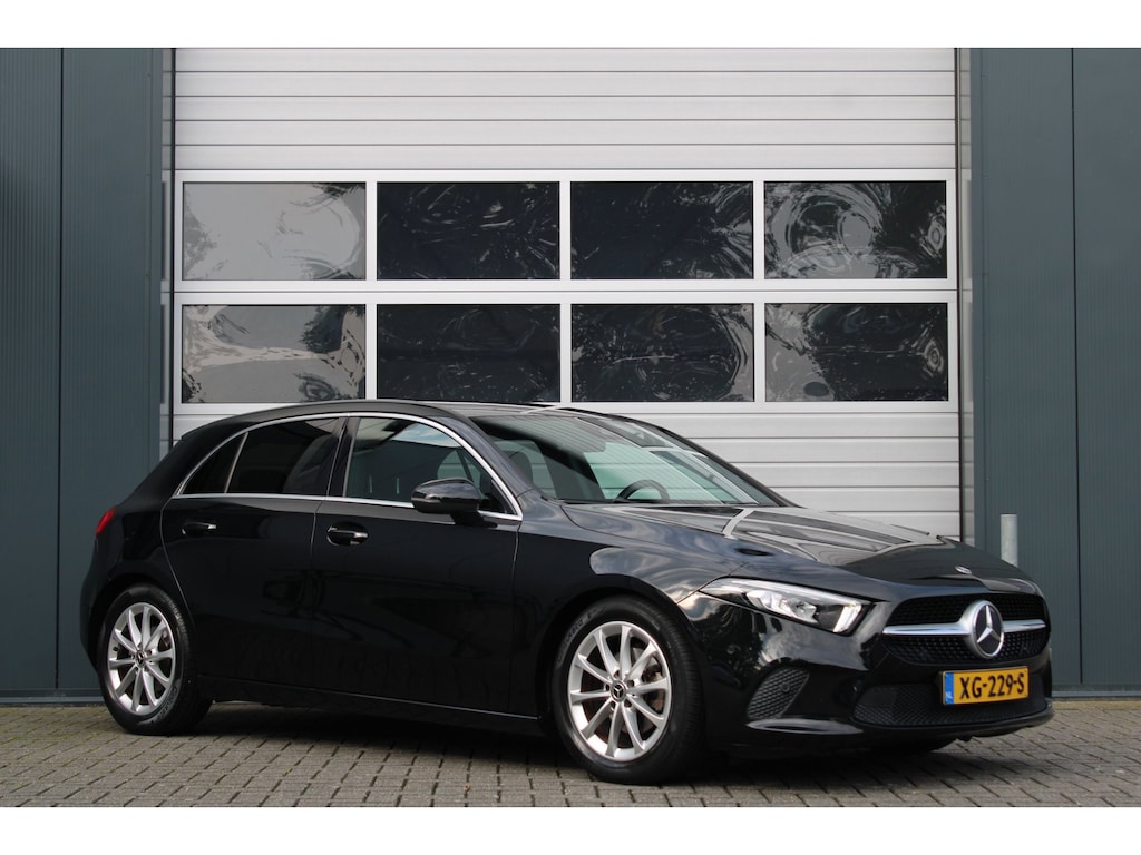 Mercedes-Benz A-klasse 160 Advantage Cruise/Camera/Stoelverwarming/Carplay/Android/PDCv+a/Navi/LED/Lane.Assist/Sportstoelen/17"LM