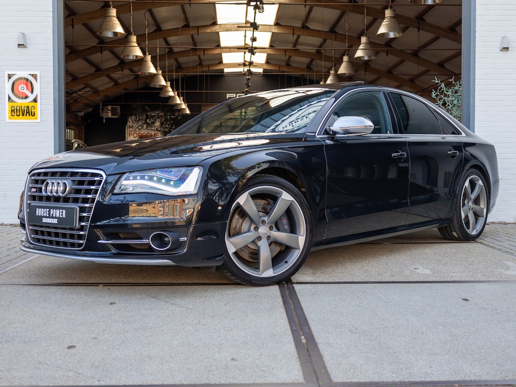 Audi S8 4.0 TFSI quattro Pro Line+ *Pano | ACC | Carbon | Bose | Luchtvering | Keyless | Memory | Leder | Alcantara | 21" | Sfeerv. | Navi*