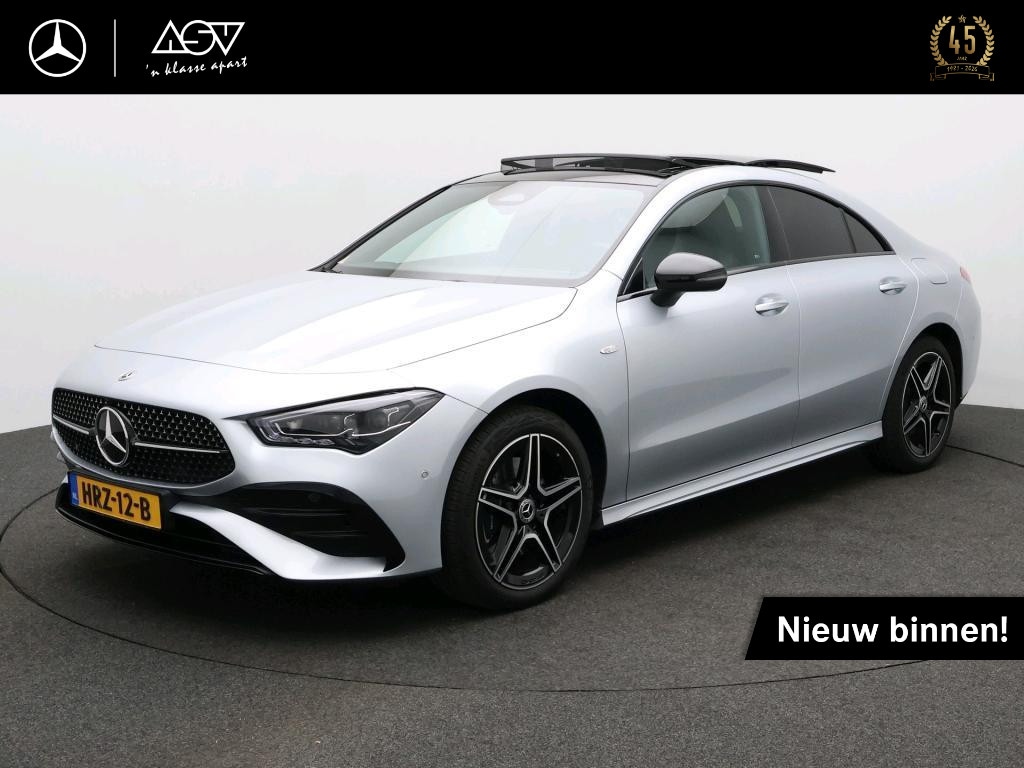 Mercedes-Benz CLA 250 e Business Solution AMG | Trekhaak | Panorama - schuifdak | Adaptieve Cruise Control | Winter Pack | Verwarmd Stuurwiel | MULTIBEAM LED | KEYLESS-GO | 19" AMG Velgen