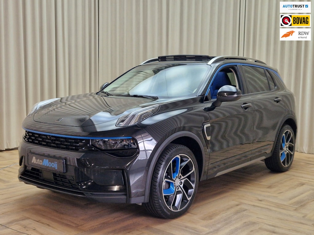 Lynk & Co 01 1.5 Hybride | Zwart | Zwarte hemel | Infinity Sound | Panoramadak | Adaptive Cruise | Memory Seat | Apple Carplay