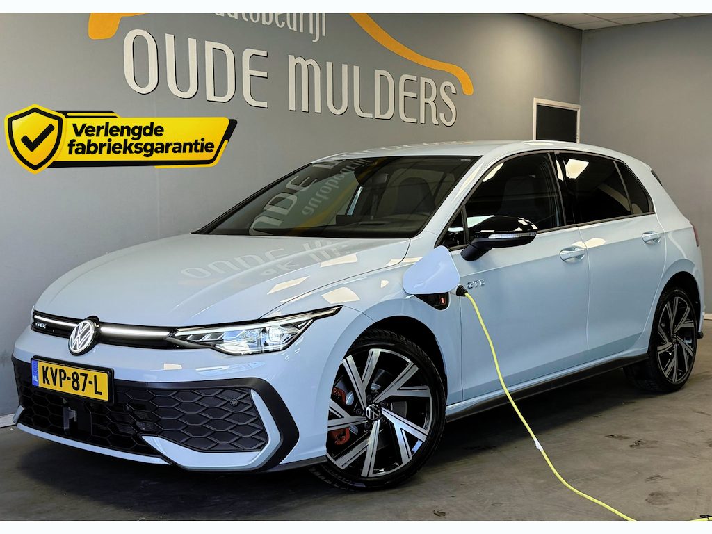 Volkswagen Golf 1.5 eHybrid GTE 272PK SOH 96% | Adaptive cruise | Head-up | Sfeer | Achteruitrijcamera | Stoelverwarming |