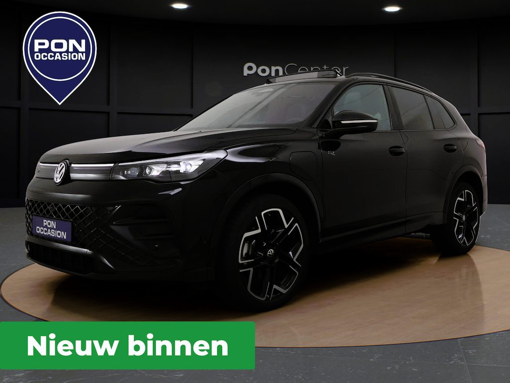 Volkswagen Tiguan 1.5 eHybrid R-Line 272 PK | Black Style | Pano Dak | Trekhaak | Head-up Display | 360 Camera | Harman Kardon | Elek. Achterklep | Elek. Stoelen | Leder | Stuur-/Stoelverwarming V+A | 20'' |