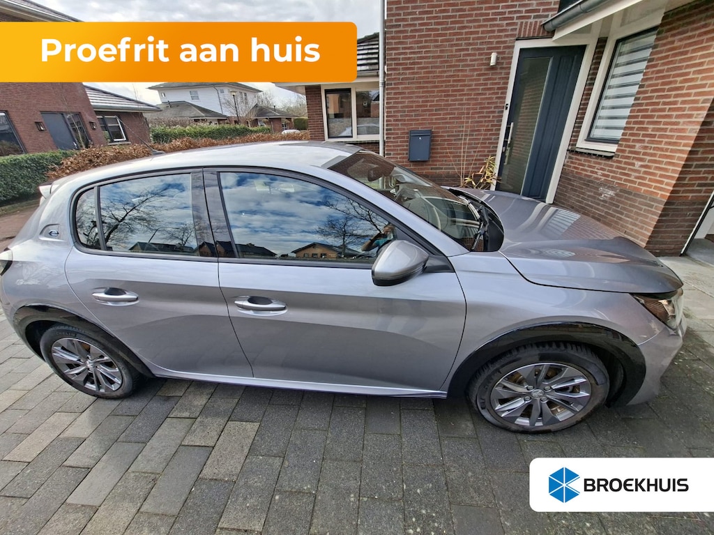 Peugeot e-208 EV Allure 50 kWh Camera | Parkeersensoren Achter | Climate | Cruise | 16" Lichtmetaal | Carplay | LED | Achteruitrijcamera | Airco (automatisch) | Apple Carplay/Android Auto|telefoonintegratie premium