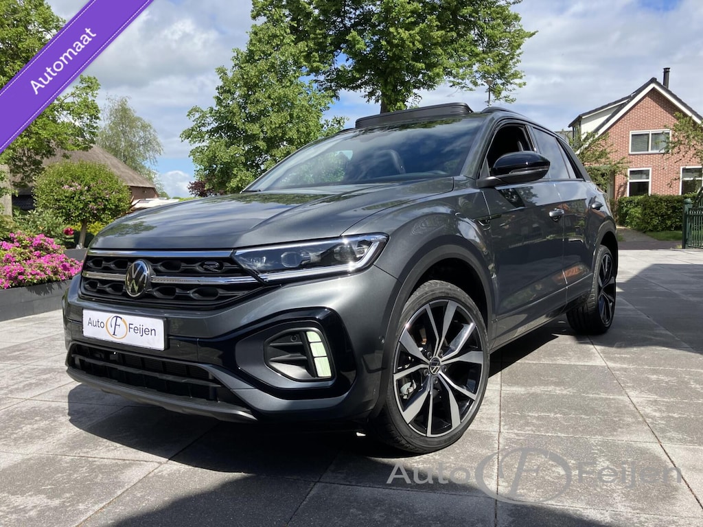 Volkswagen T-Roc 1.5 TSI DSG R-LINE EDITION , PANO , BLACK STYLE , KEYLESS ENTRY , SIDE ASSIST , LANE ASSIST , CAMERA , PDC , VIRTUAL COCKPIT , IQ-LIGHT , LED , ACHTERKLEP MET VOET SENSOR , PRIVACY GLASS , STUUR EN STOEL VERWARMING .