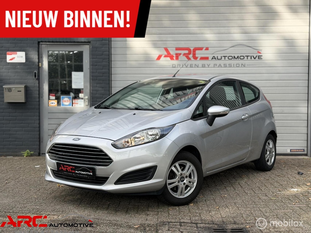 Ford Fiesta 1.25 Trend 3D Airco/Stoelverwarming/Nieuwe APK!