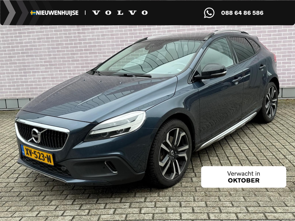Volvo V40 Cross Country 1.5 T3 Polar+ Luxury | Trekhaak | Panoramadak | Harman Kardon Audio | Achteruitrijcamera | Parkeerassistent | Keyless Entry | LED Koplampen | Lederen Bekleding | Stoelverwarming | Lichtmetalen Velgen 18 inch | Navigatie
