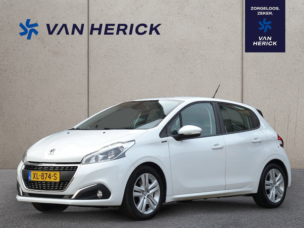 Peugeot 208 1.2 PureTech Signature | Navigatie | Parkeersensoren | Cruise Control