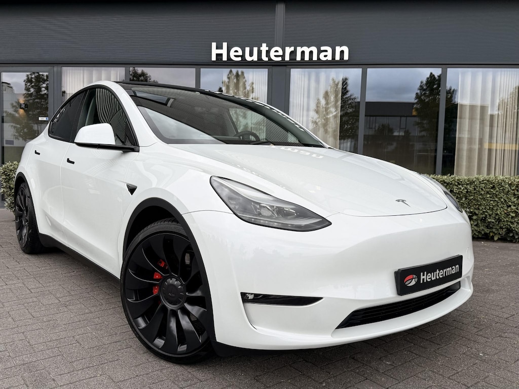 Tesla Model Y Performance AWD/Pano/Trekhaak/95%SOH