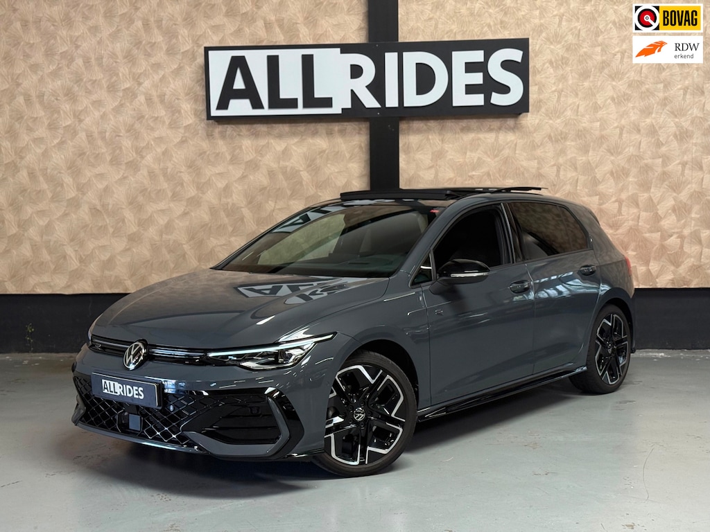Volkswagen Golf 1.5 eTSI R-Line Edition | Pano | Trekhaak | H&K | Stuur/Stoelverwarming | HUD | Camera | Sfeerverlichting