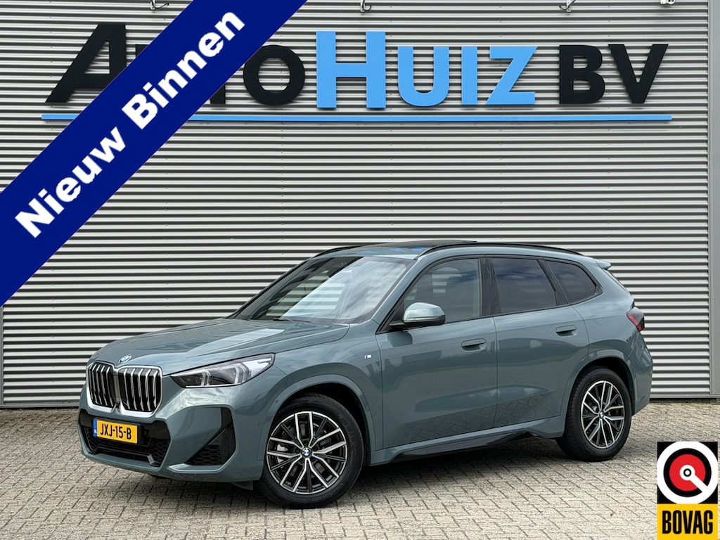 BMW X1 xDrive23i M Sport Panoramadak Trekhaak Head-Up Display Leder ACC Stoelverwarming Harman-Kardon Carplay 360 Camera Stuurwielverwarming