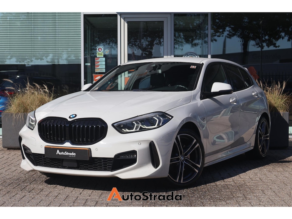 BMW 1-Serie (f40) 118i M-Sport 136pk | LED | Cruise | Climate | Carplay | Navi | Sfeer | Parkeersensoren