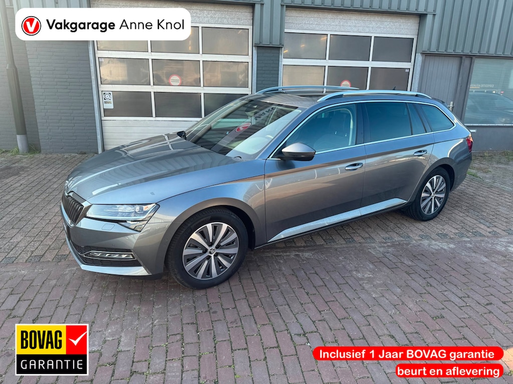 Skoda Superb Combi 1.4 TSI iV Business Edition Plus PHEV 235 PK Panodak | Leer | Trekhaak