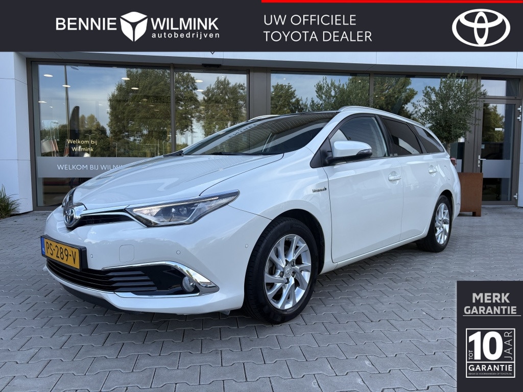 Toyota Auris Touring Sports 1.8 Hybrid Executive | Trekhaak | Panoramadak