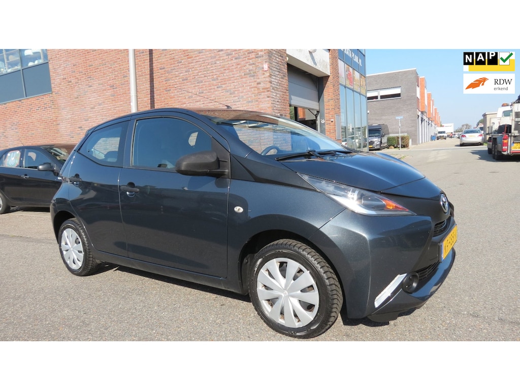 Toyota Aygo 1.0 VVT-i x-now