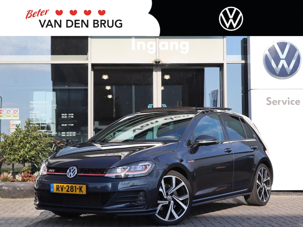 Volkswagen Golf 2.0 TSI 230 pk DSG GTI | Panorama Dak | Stoelverwarming | | LED Matrix | ACC | PDC | Navigatie | Bluetooth | Keyless |