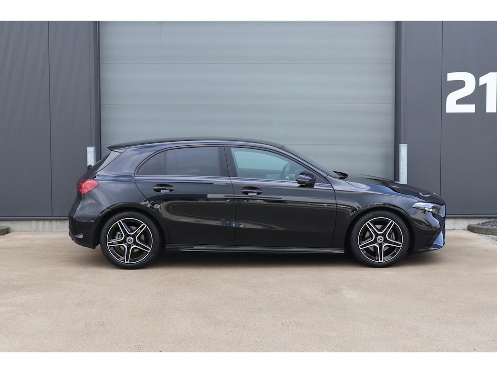 Mercedes-Benz A-klasse 200 AMG Line / Special Edition / Night Pakket / Soundsystem / Stuurwielverwarming