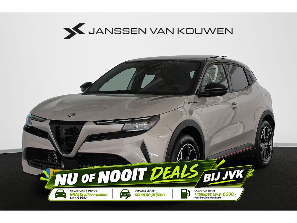 Alfa Romeo Junior 1.2 Turbo Hybrid Ibrida Speciale Pano Sabelt Trekhaak Stoelverwarming Keyless