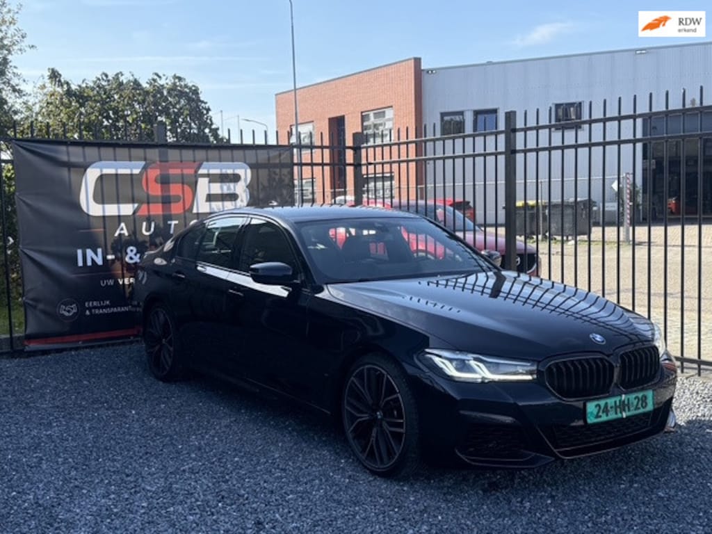 BMW 5-Serie M550i xDrive Business Edition Plus LASER!LAGE KM!SUPER MOOIE AUTO!