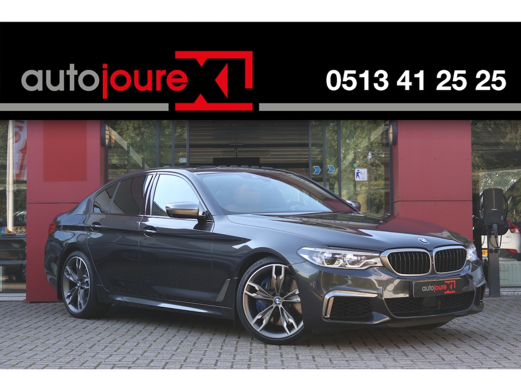 BMW 5-Serie M550d xDrive High Executive | M-Sport | Panoramadak | ACC | 360*Camera | SoftClose | HUD | Harman/Kardon | Trekhaak |