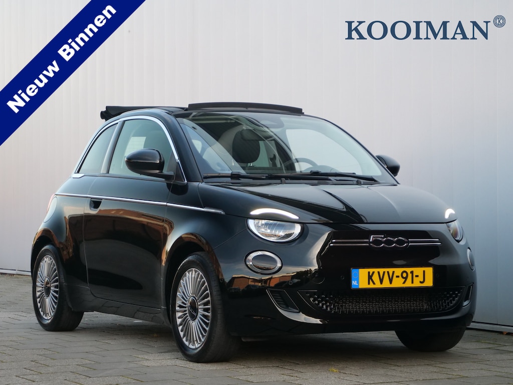 Fiat 500C Urban 42 kWh 119 Pk DAB / Apple Carplay / Camera / Stoelverwarming / SOH 95,7 %