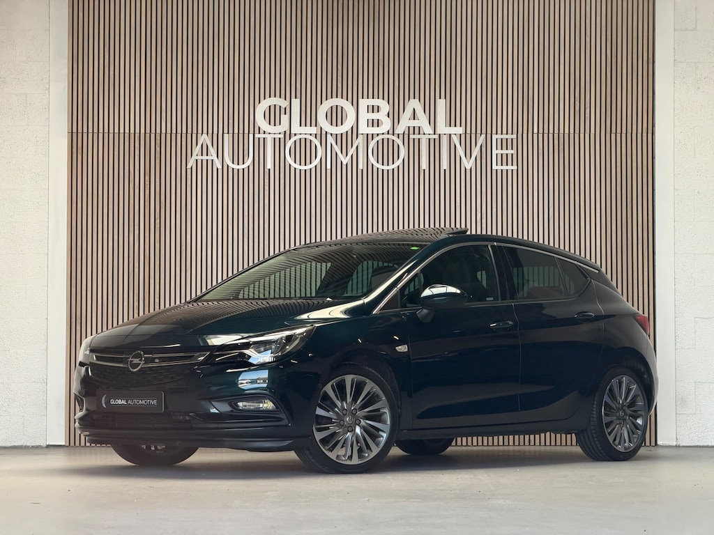 Opel Astra 1.4 Innovation - Leder - Schuifdak - Stoelventilatie en verwarming - Camera - IntelliLux