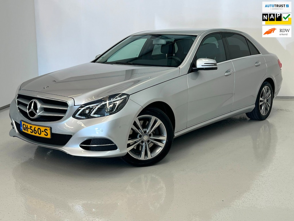 Mercedes-Benz E-klasse 300d Hybrid Avantgarde / NL-auto / Stoelverwarming