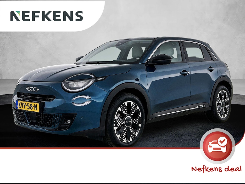 Fiat 600 600e 156pk La Prima 54 kWh Automaat | 3 Fase | Elektrische Achterklep | Elektrische Bestuurdersstoel met Massage | Navigatie | Climate Control | Adaptieve Cruise Control | 18" LMV | Achteruitrijcamera | LED | Stoelverwarming | Keyless Entry/Start | Dodehoekdetectie | Apple Carplay/Android Auto |