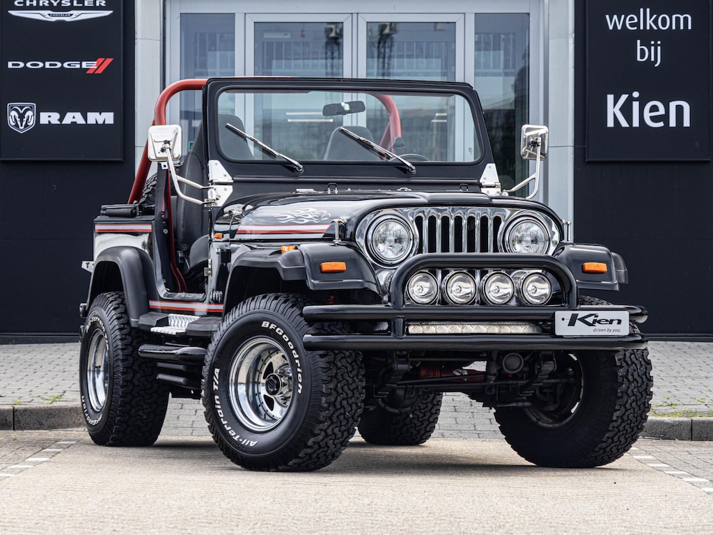 Jeep CJ 5 Laredo