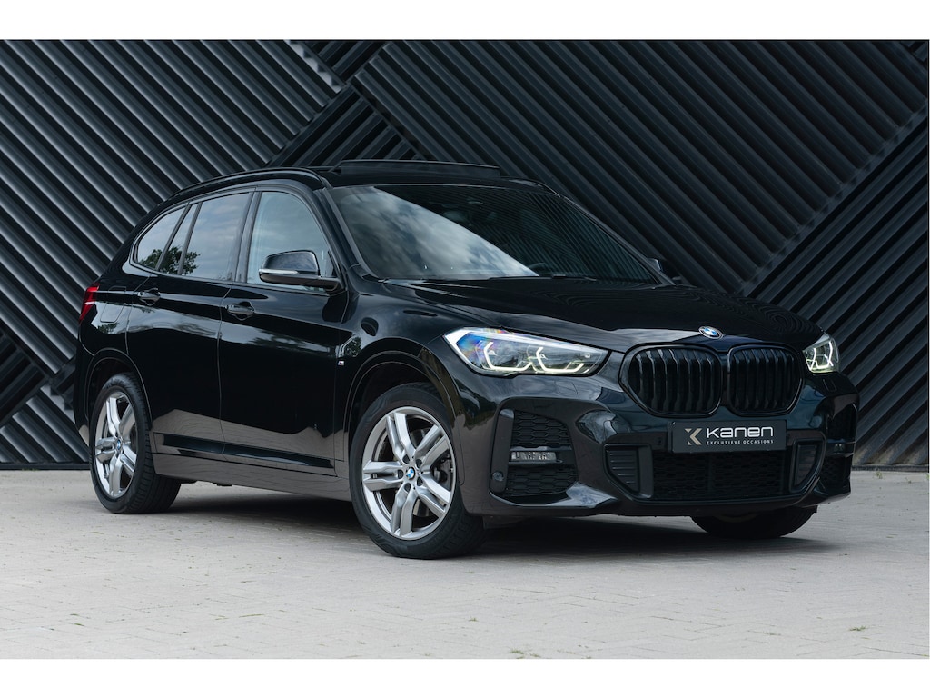 BMW X1 xDrive25e M-Sport Pano HUD ACC Keyless Adapt. LED Camera Park Assist