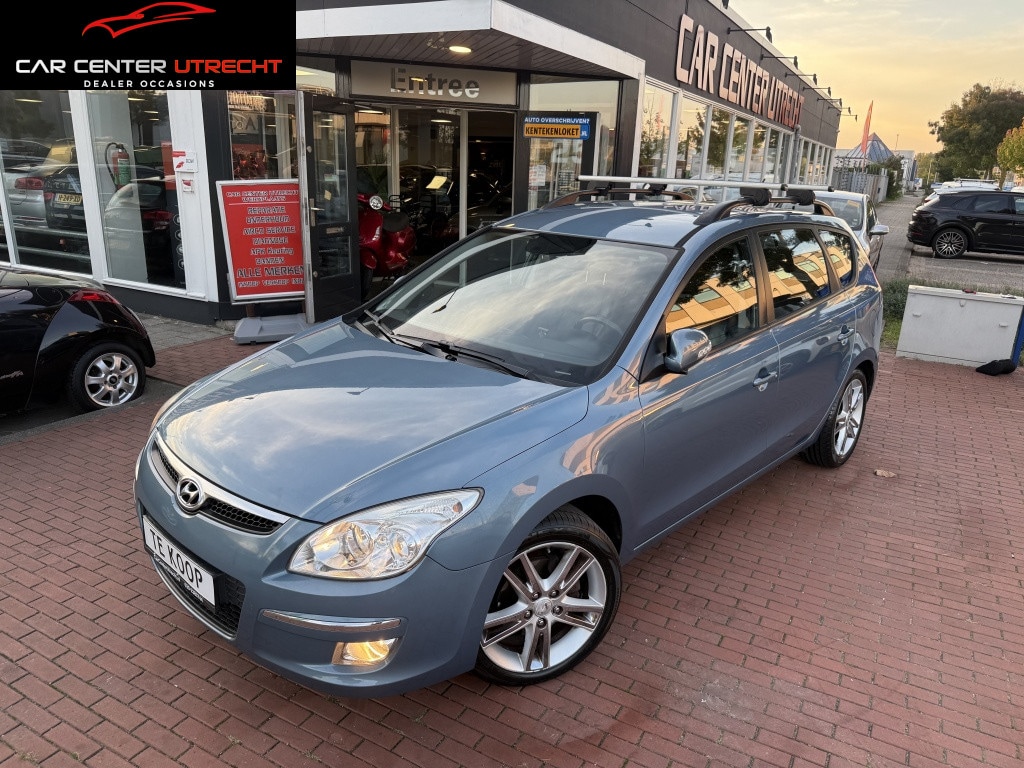 Hyundai i30 CW 2.0i i-Catcher automaat leer navi airco trekhaak