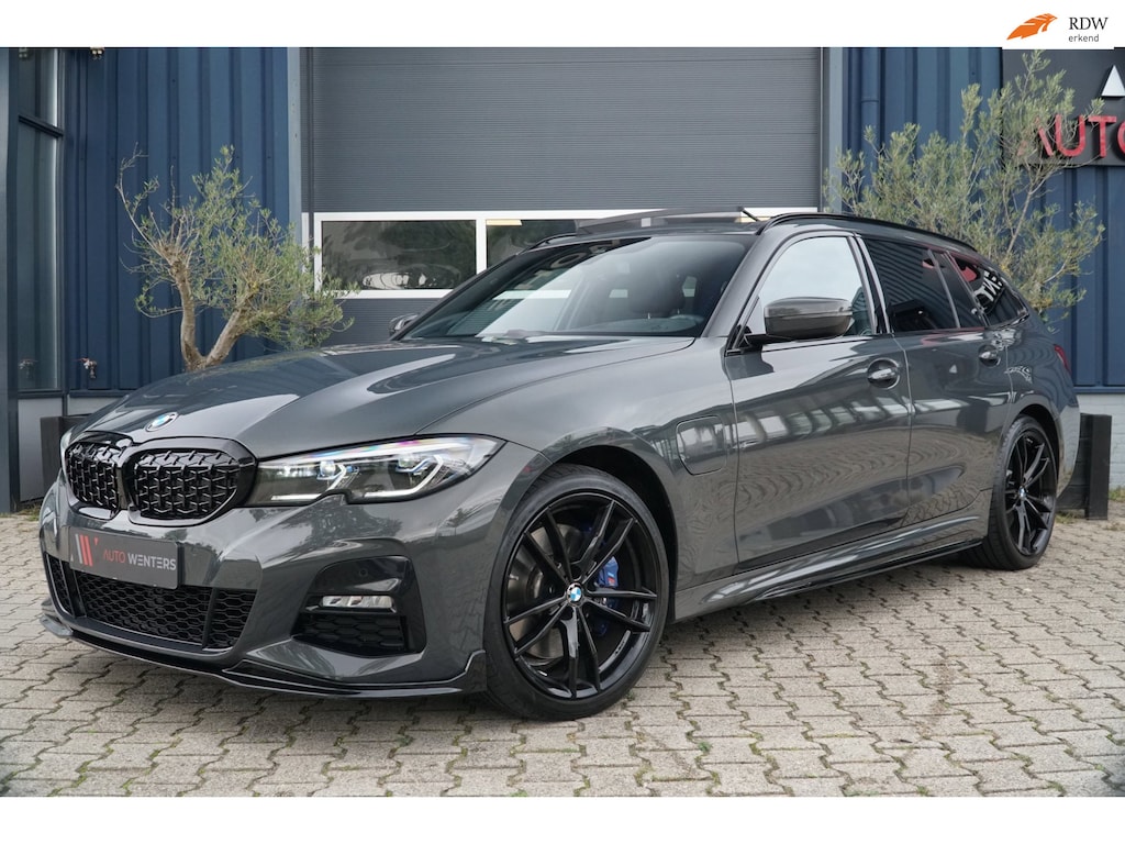 BMW 3-Serie Touring 330e High Executive M Pakket 292PK! HEAD-UP|PANO|LASER