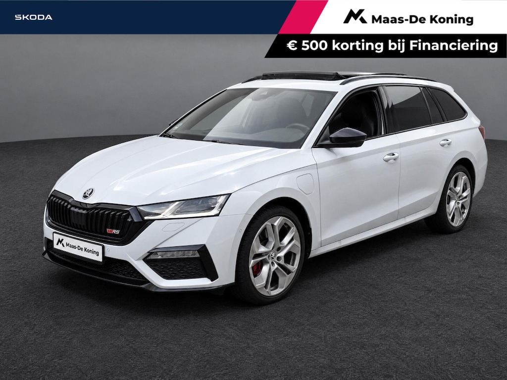 Skoda Octavia Combi 1.4 TSI RS iV PHEV 245pk DSG Business · Trekhaak inklap · Panoramadak · Camera · Head-Up Display · Dodehoeksensor · Keyless · Matrix LED ·