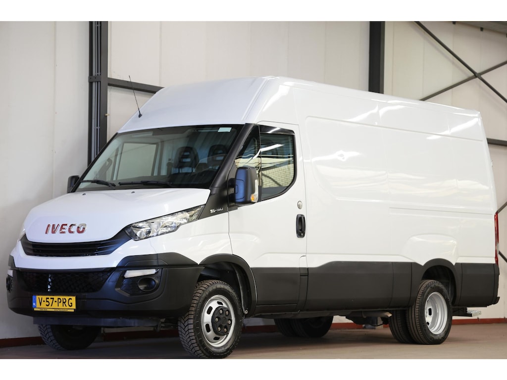 IVECO Daily 35C14V 2.3 352 L2H2 DUBBEL LUCHT 3500KG TREKHAAK