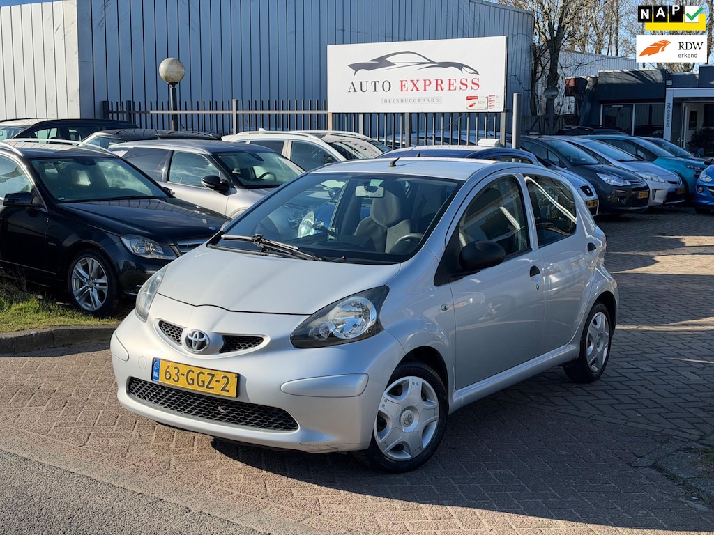 Toyota Aygo 1.0-12V/stuurbekrachtiging/Navi/Carplay/Nap/Apk/3 Maanden Garantie