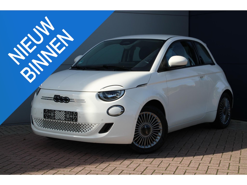 Fiat 500e Icon 42 kWh STOELVERWARMING-PARKEERHULP VOOR/ACHTER-CAMERA
