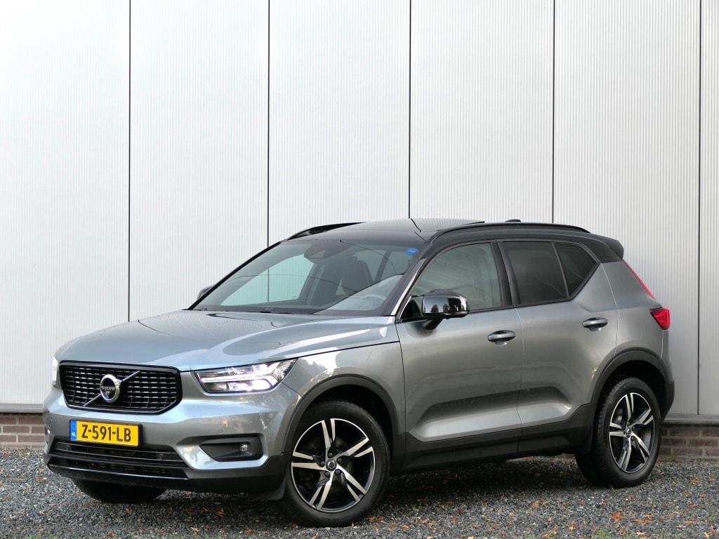 Volvo XC40 2.0 T5 AWD R-Design Panoramadak / Trekhaak / 360° camera