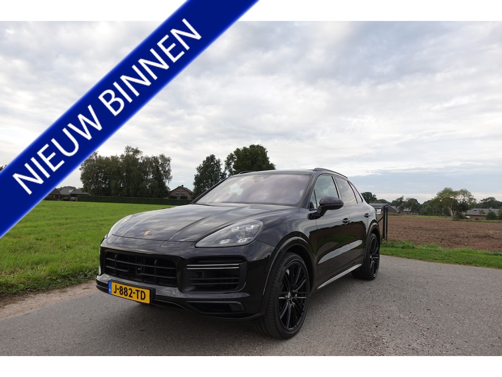 Porsche Cayenne 4.0 Turbo | FULL OPTION | Softclose | Panoramadak | Trekhaak | Massage | PSCB | PASM | Achterasbesturing | BOSE |