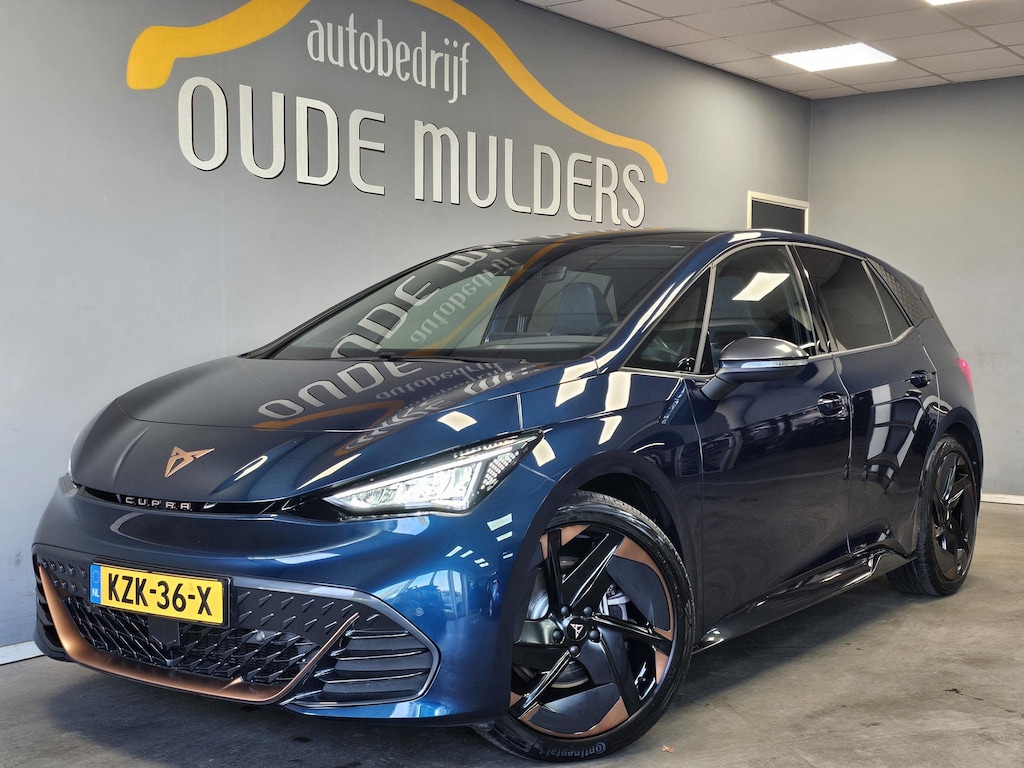 CUPRA Born Copper Edition 62 kWh | Adaptive cruise | Panoramadak | Massage | Head-up | Elektr. verstelbare voorstoelen | Alcantara | Stoelverwarming |