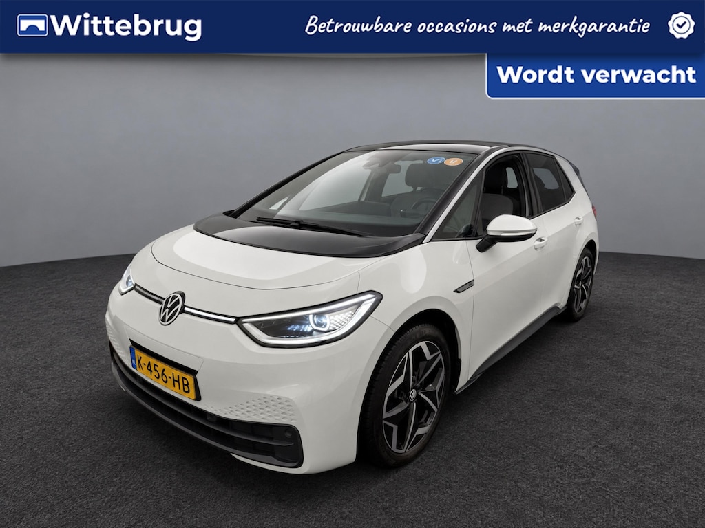 Volkswagen ID.3 First Plus 58 kWh / Navigatie / App connect / LED / Camera / Parkeersensoren V+A /
