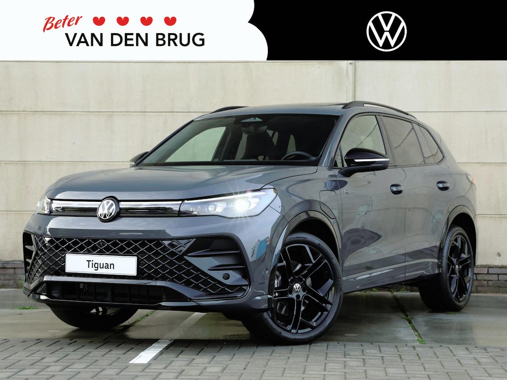 Volkswagen Tiguan 1.5 eHybrid R-Line Edition | Panoramadak | Trekhaak | Headup display | Navigatie | Climatronic |