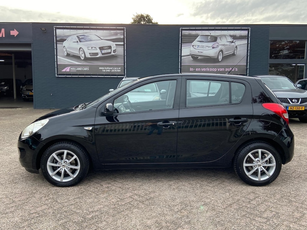 Hyundai i20 1.4i Dynamic XL 101 Pk - Airco - Elektrisch pakket - L.m velgen - Pdc