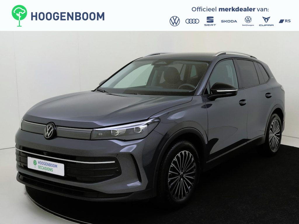 Volkswagen Tiguan 1.5 eTSI Life Edition | Trekhaak | 360 camera | Keyless | Adaptieve cruise control | Dodehoekdetectie | Stoel- en stuurwielverwarming | Navigatie | Sfeerverlichting |