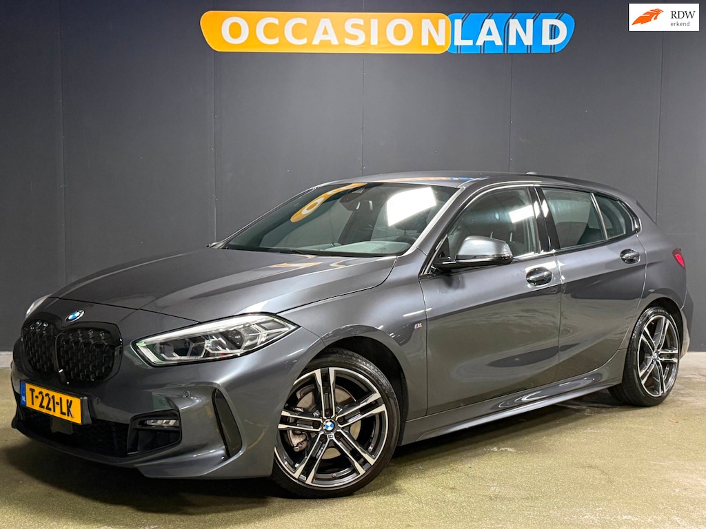 BMW 1-Serie 118i High Executive M-Sport|LED|CRUISE|STOELV|DAB|CARPLAY|SFEER|NAVI|18INCH|