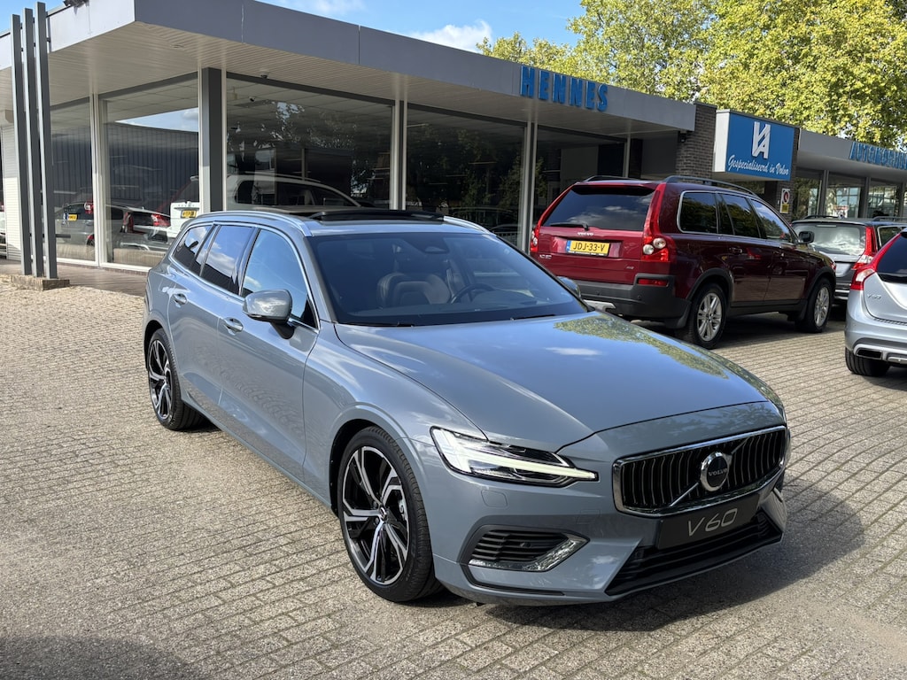 Volvo V60 T8 455pk AWD Ultimate Bright Pano Keyless HeadUp